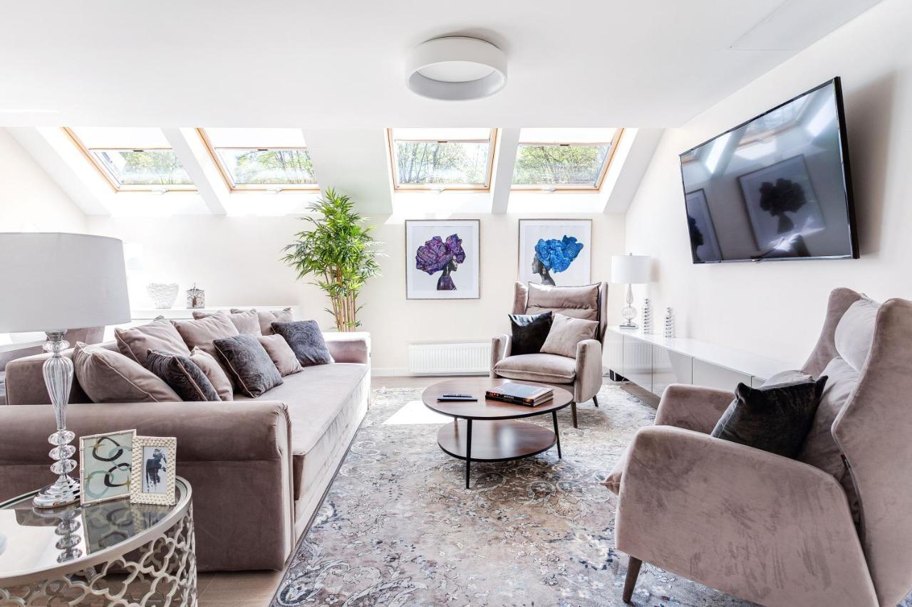 Luxury For Everyone - Hills Park Lux Apartments 1 VNO Eksteriør billede