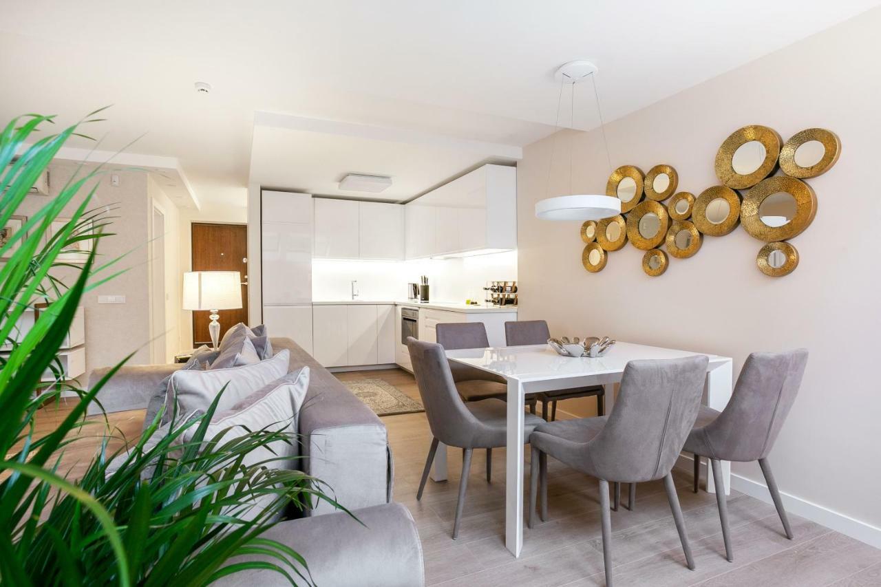 Luxury For Everyone - Hills Park Lux Apartments 1 VNO Eksteriør billede