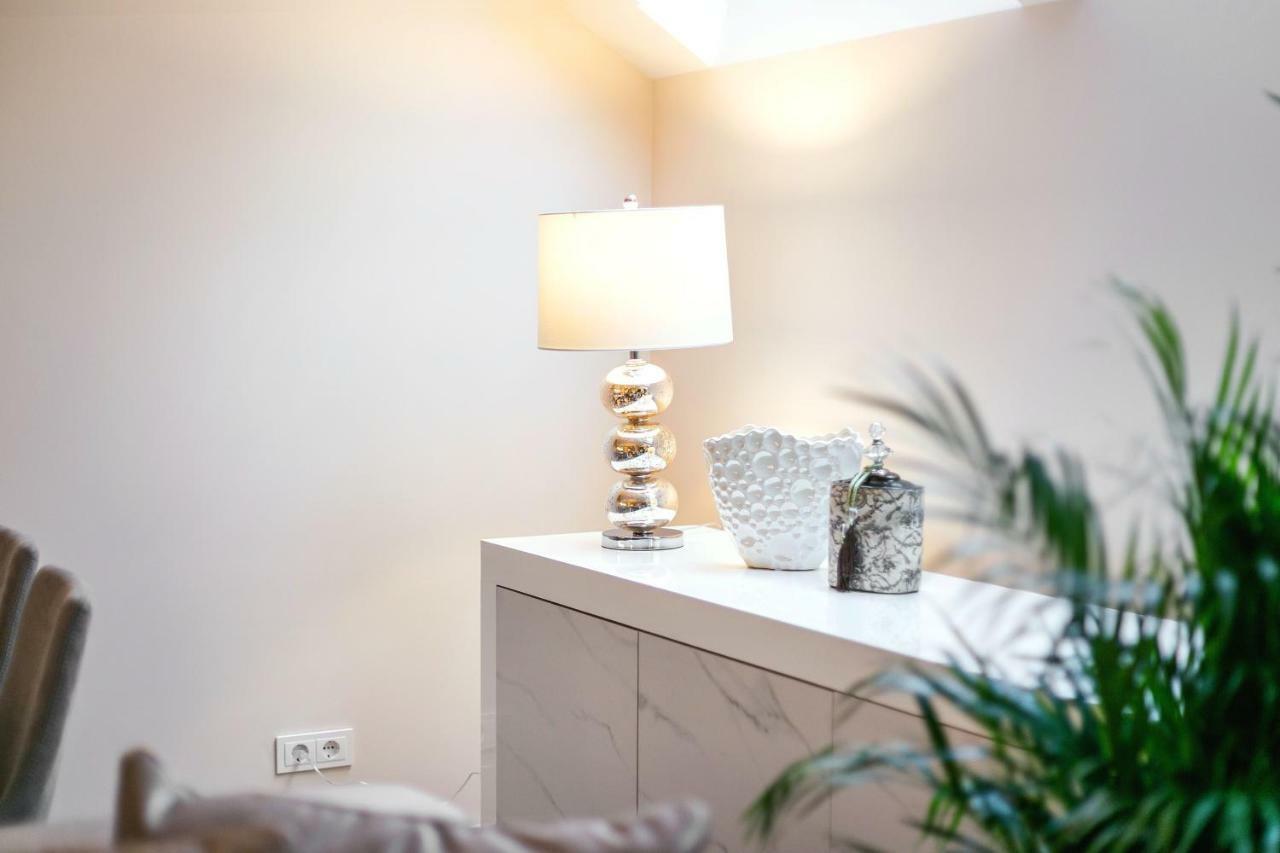 Luxury For Everyone - Hills Park Lux Apartments 1 VNO Eksteriør billede