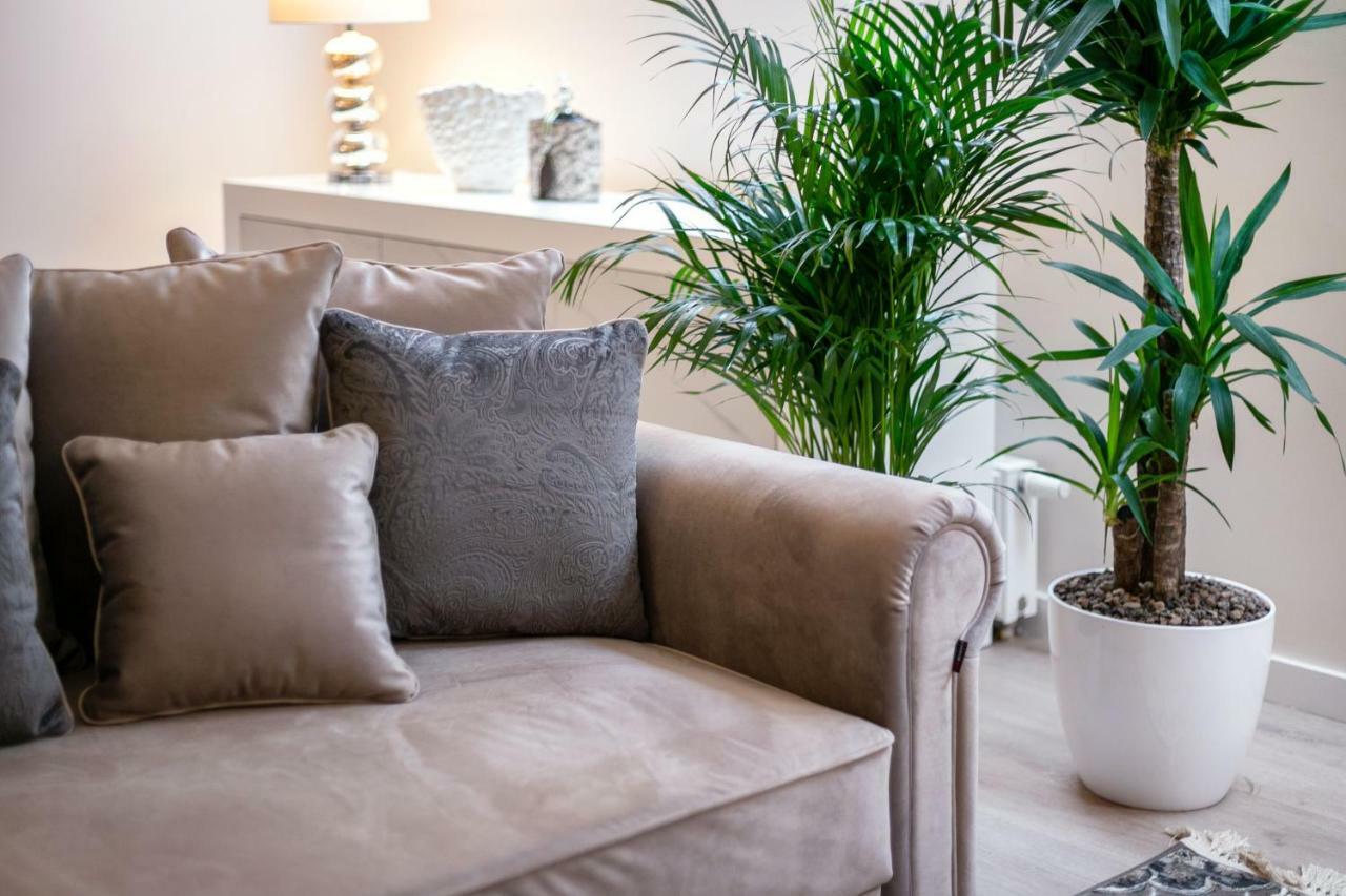 Luxury For Everyone - Hills Park Lux Apartments 1 VNO Eksteriør billede