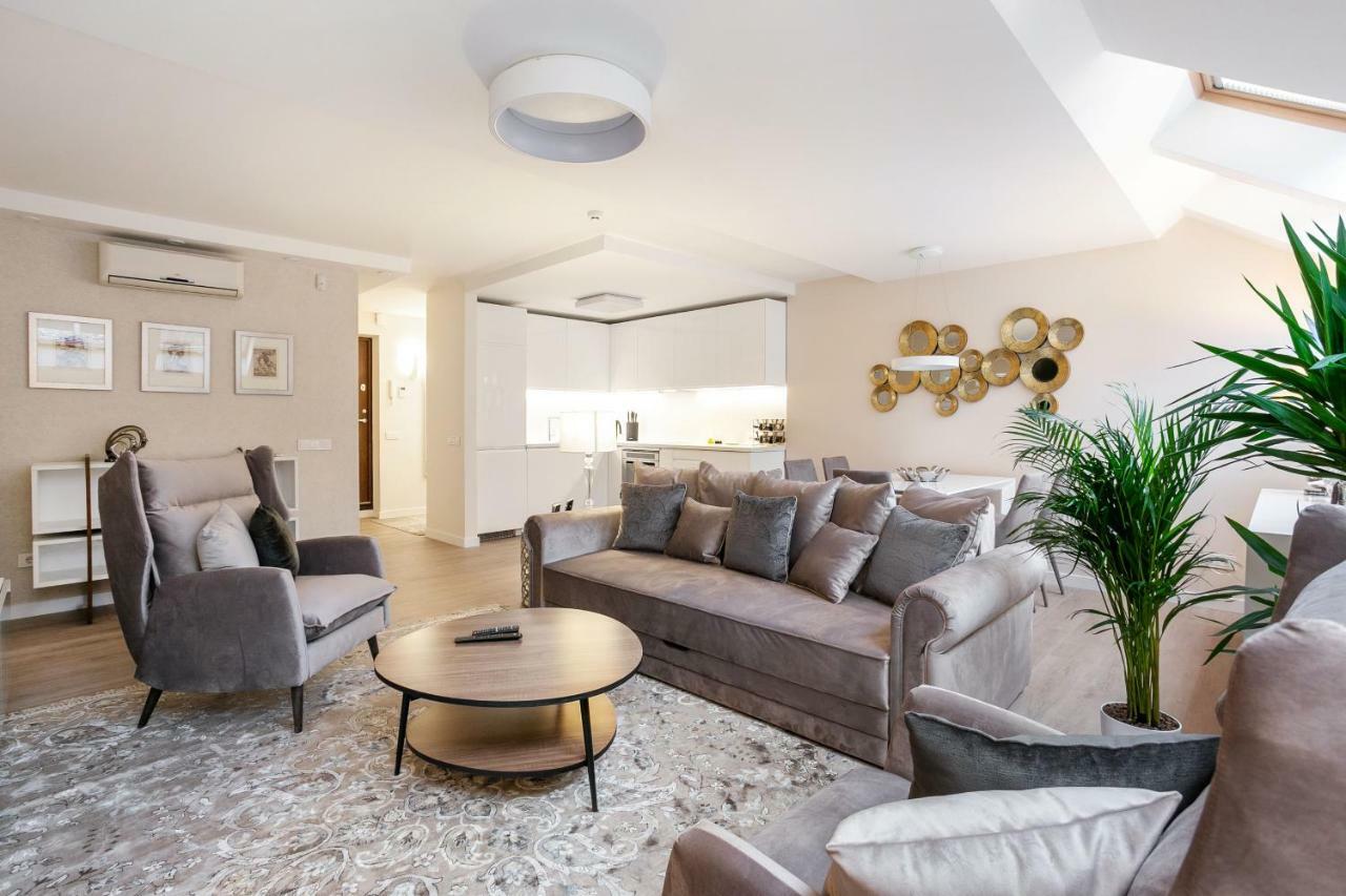 Luxury For Everyone - Hills Park Lux Apartments 1 VNO Eksteriør billede