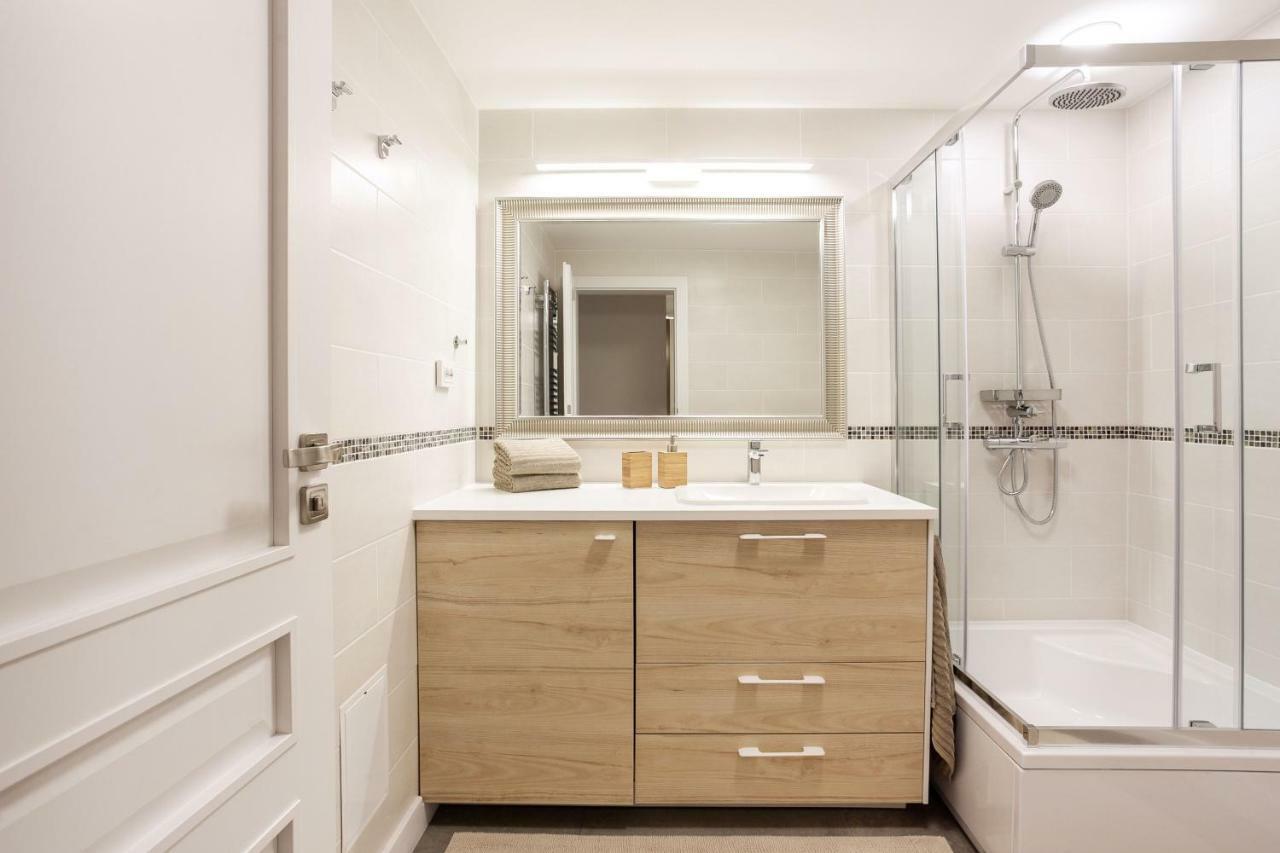 Luxury For Everyone - Hills Park Lux Apartments 1 VNO Eksteriør billede